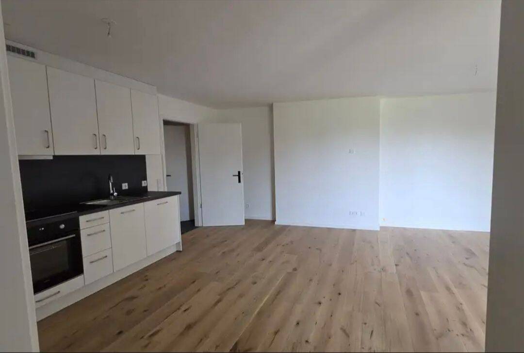 2 Zimmer Wohnung mit Küche, 81829 München (Berg am Laim Trudering-Riem)