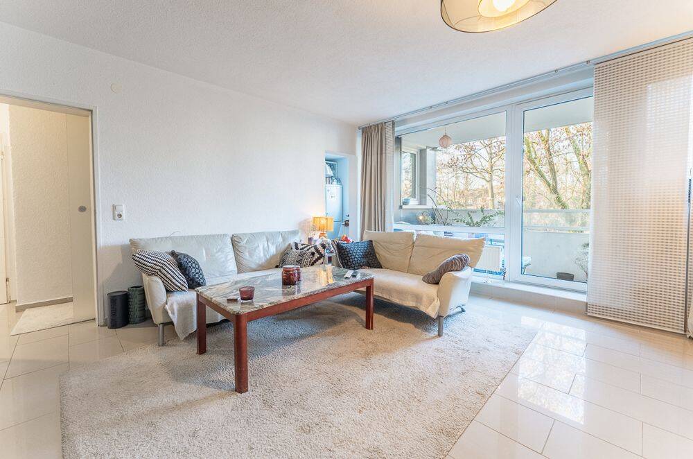 Provisionsfrei – Gepflegte 2,5-Zimmer-Wohnung mit Balkon, 28325 Bremen (Ellenerbrok-Schevemoor Oberneuland Tenever)