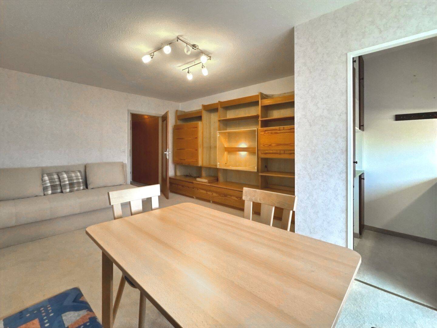 SOFORT VERFÜGBAR – Leerstehende 1-Zimmer-Wohnung mit Westbalkon, 81737 München (Ramersdorf-Perlach)