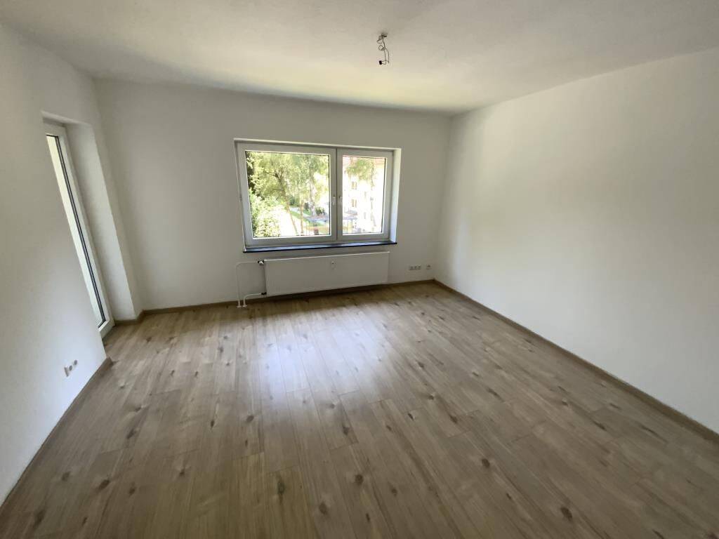 Einziehen und wohlfühlen: 3-Zimmer-Wohnung in Plettenberg Kersmecke, 58840 Plettenberg