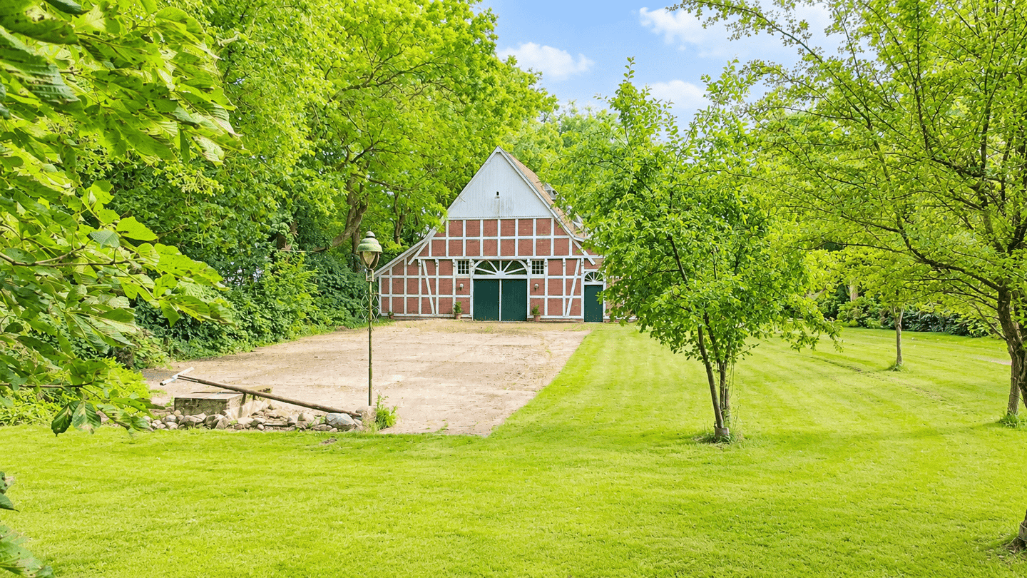 Wohnen wie im eigenen Park – außergewöhnliches Anwesen mit Privatsee und maximaler Privatsphäre, 27478 Cuxhaven
