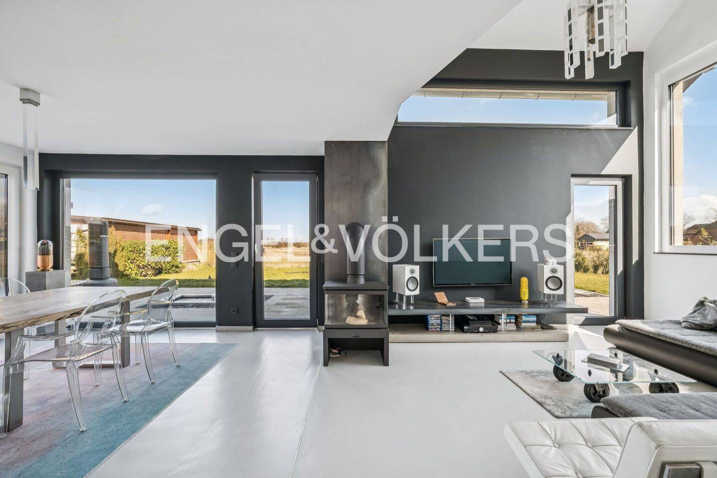 Designorientiertes Einfamilienhaus mit klaren Linien, Galerie und Blick ins Grüne, 38690 Goslar