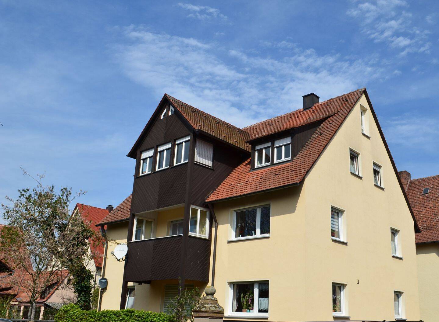 Schöne, helle 3,5 Zi. Galleriewohnung mit Carport in Nbg.- Großgründlach, 90427 Nürnberg