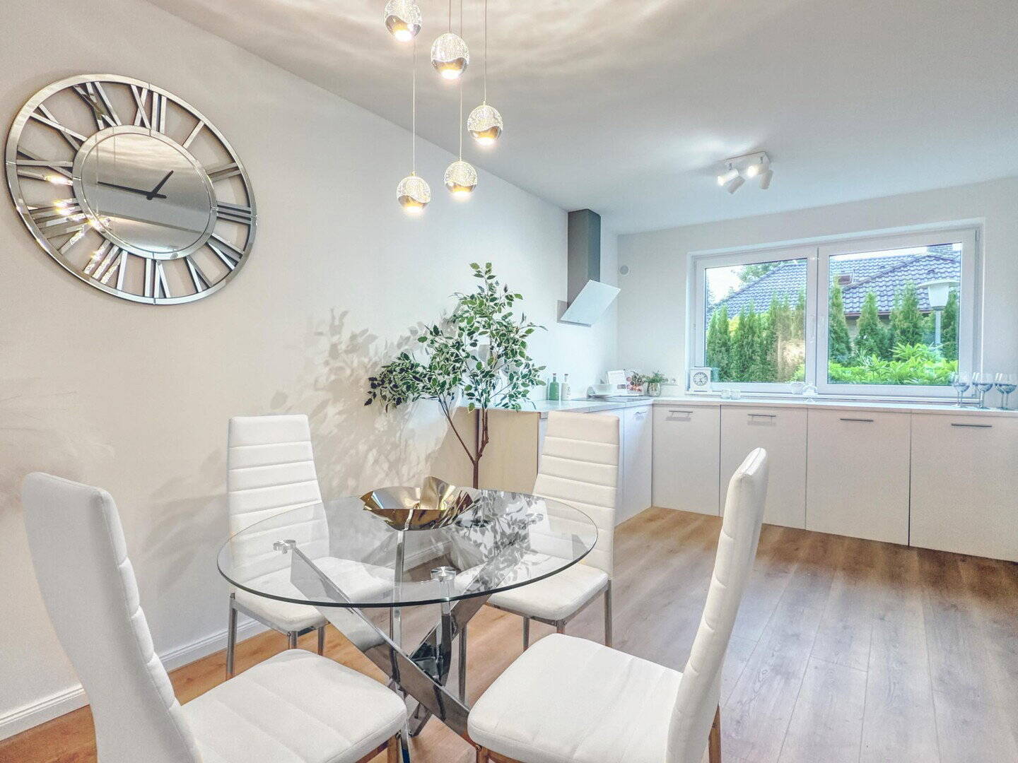 Sofort bezugsfrei – großes Reihenhaus frisch renoviert., 22399 Hamburg (Wandsbek Hummelsbüttel Lemsahl-Mellingstedt Poppenbüttel)