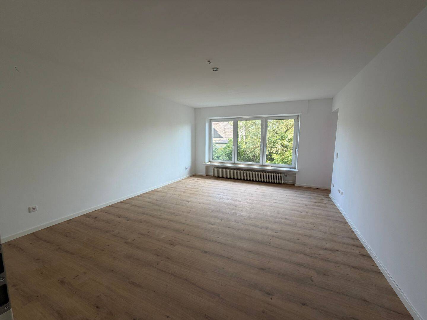 Renovierte und moderne 3-Zimmer-Wohnung in Burgfarrnbach, Fürth, 90768 Fürth
