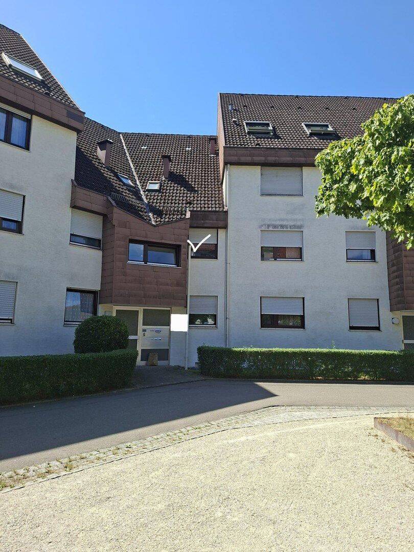 ruhige Wohnung und TG-Stellplatz, 73230 Kirchheim unter Teck