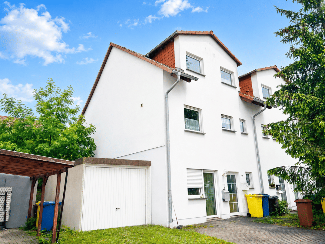 Charmante Doppelhaushälfte mit Einliegerwohnung*Renovierungsbedürftig, 7751 Jena