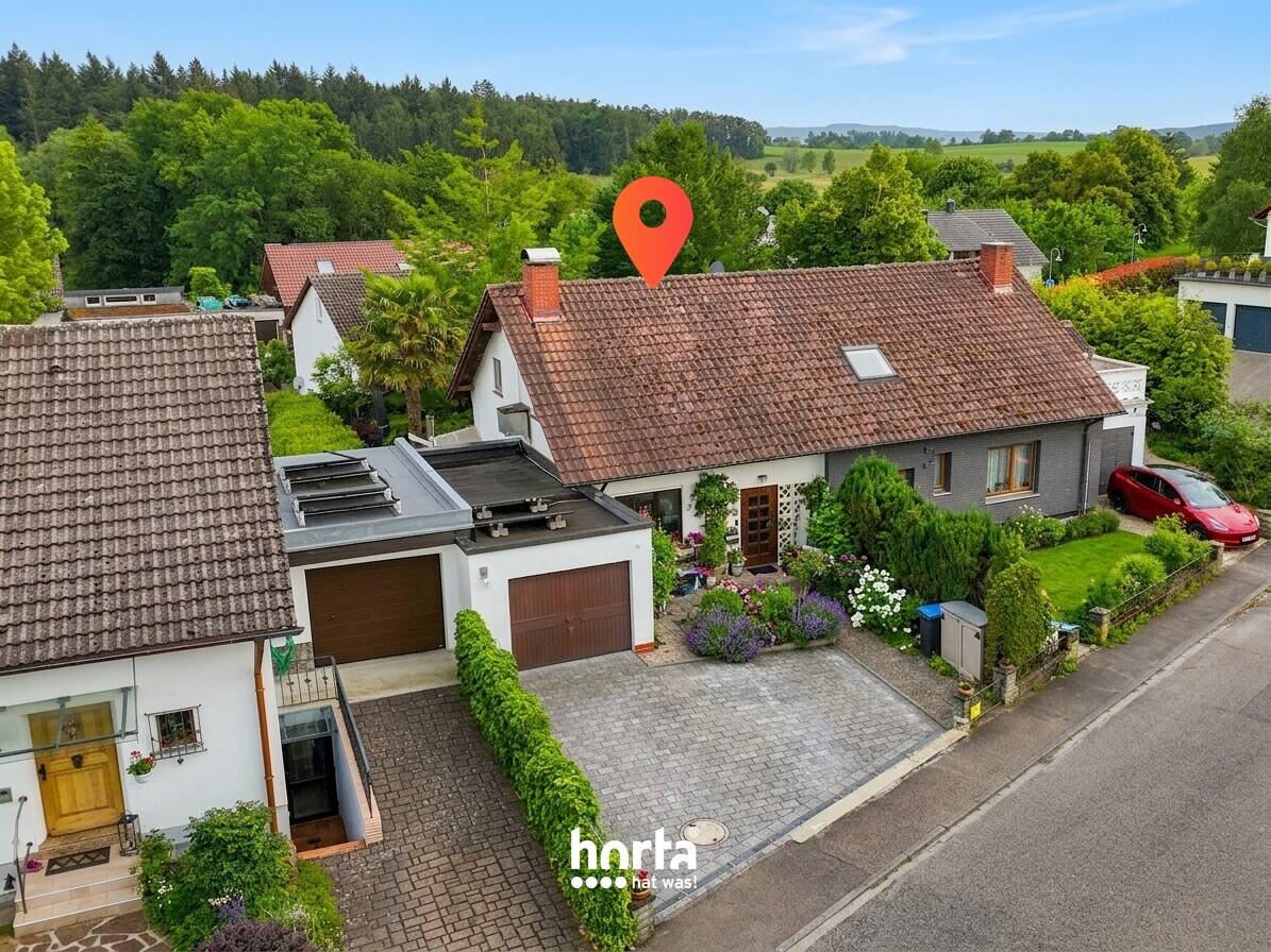 Bezugsfreie Doppelhaushälfte mit sonnigem Garten und Potenzial in Allensbach-Kaltbrunn, 78476 Allensbach