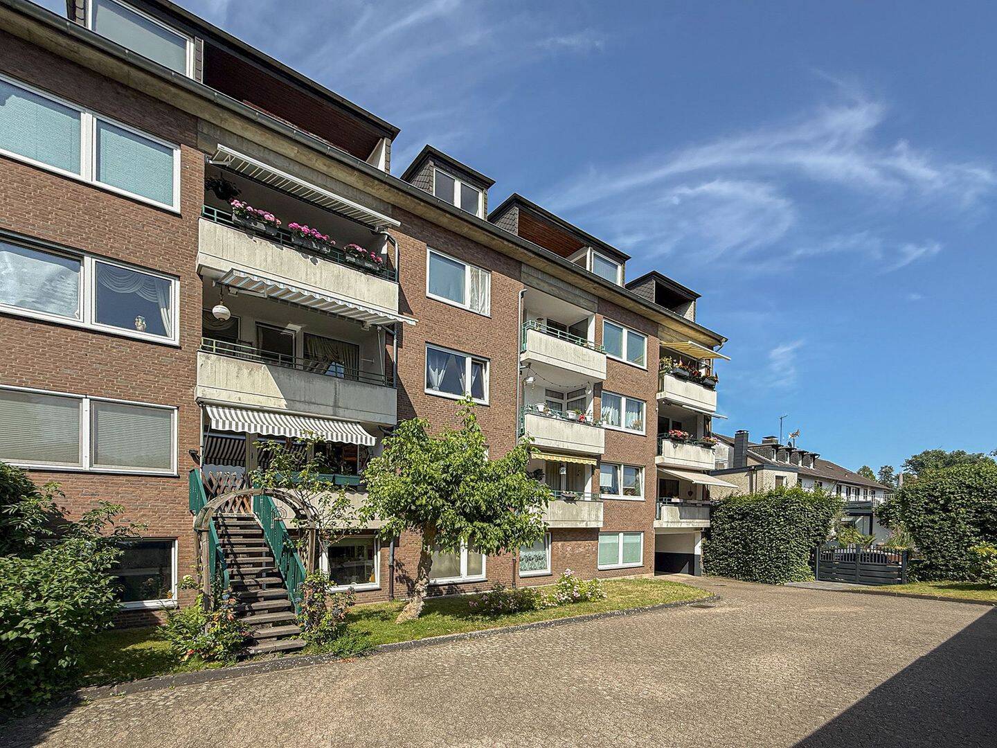 Schicke Zwei-Zimmer-Wohnung, 40627 Düsseldorf (Gerresheim Unterbach Vennhausen)
