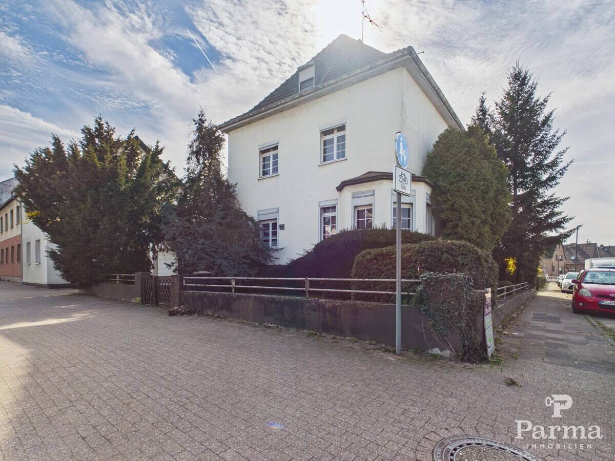 Einfamilienhaus mit Potenzial in Kreuzau, 52372 Kreuzau