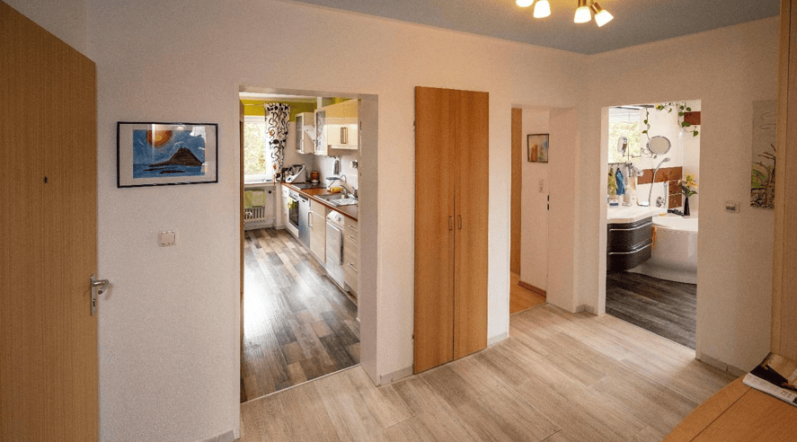 Großzügige und moderne 3-Zimmer-Wohnung mit Balkon in Top-Lage – direkt an der Stadtgrenze zu Haunstetten, 86343 Königsbrunn