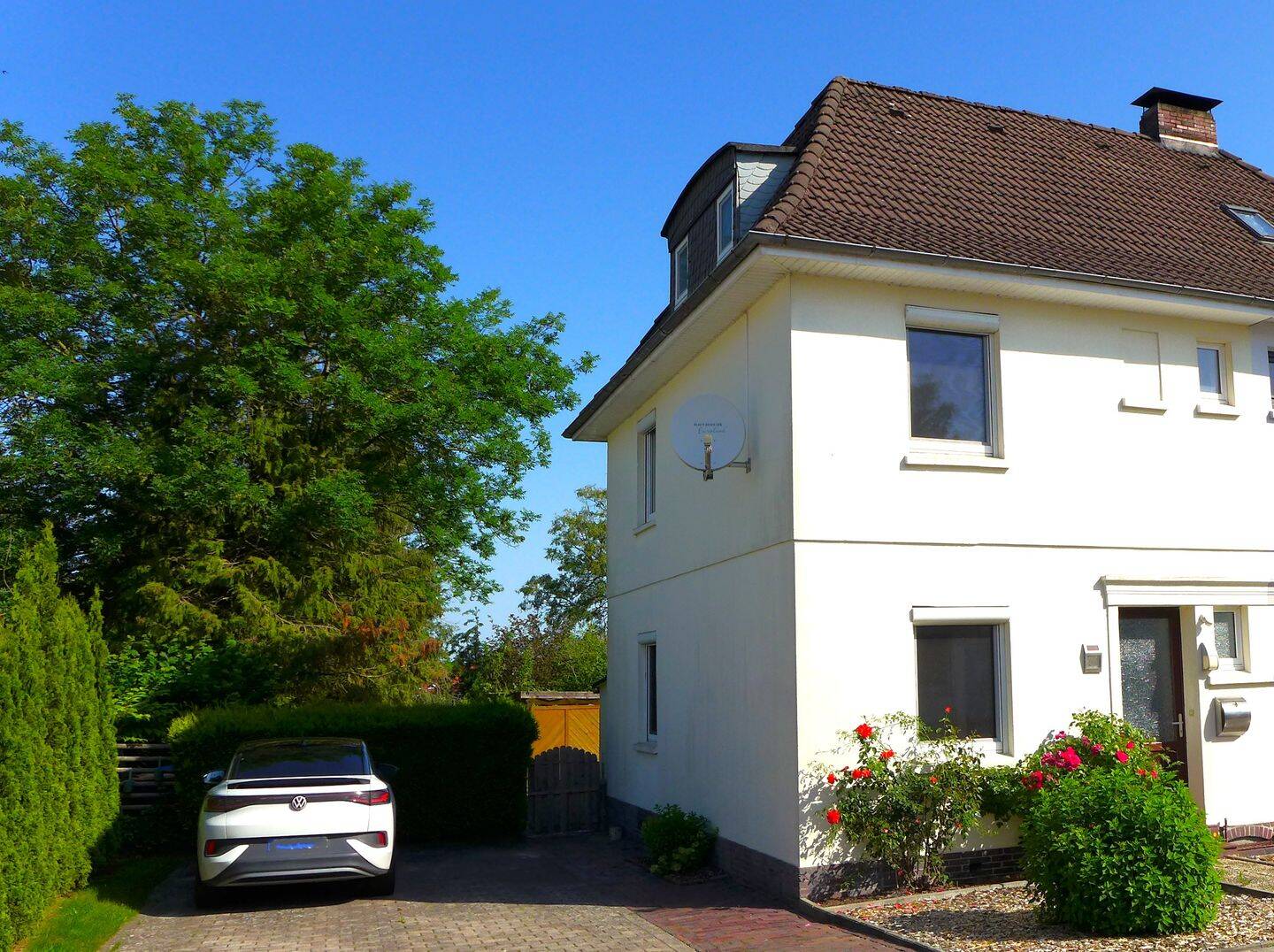 Modernisierte Doppelhaushälfte mit Garten in guter Wohnlage, 26316 Varel