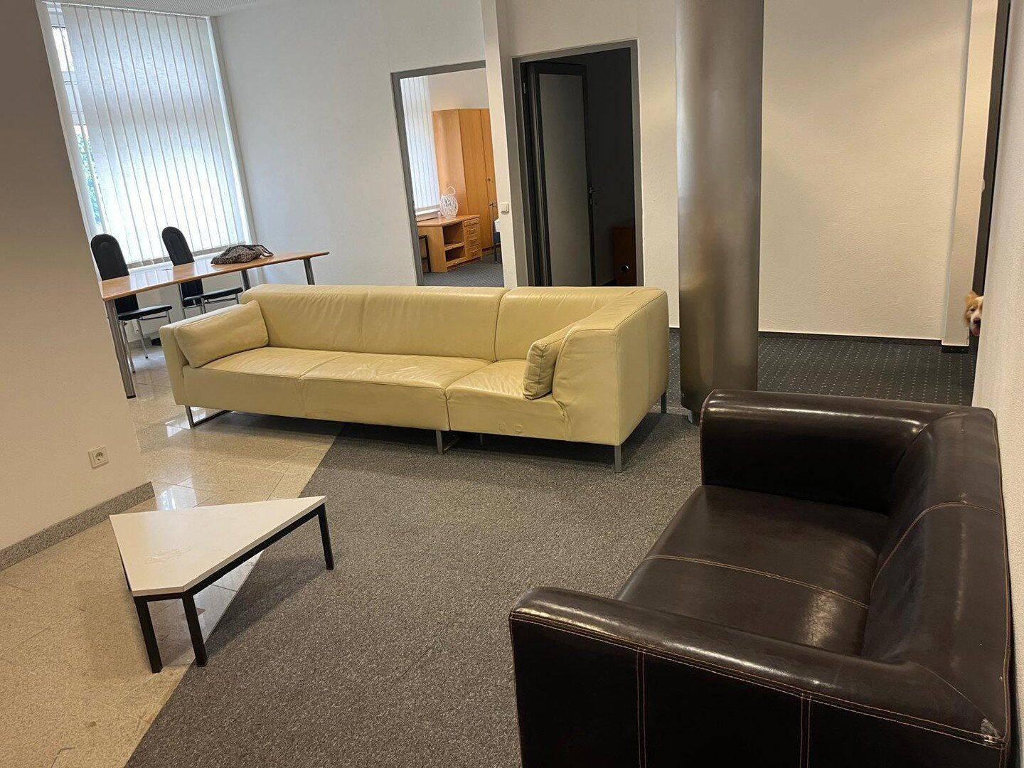 Großzügige, helle Wohnung mit vielfältigen Nutzungsmöglichkeiten in Kröv auf 214 m², 54536 Kröv