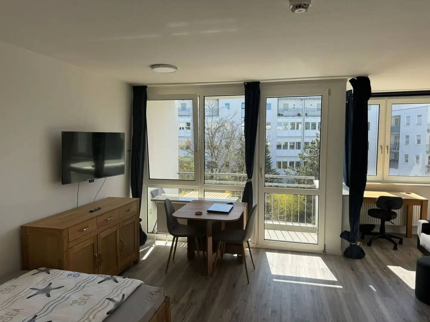 Einziehen und Loswohnen – möbliertes Studio mit allem drum und dran, 90478 Nürnberg (Dutzendteich Gleißhammer Glockenhof Sankt Peter Zerzabelshof)