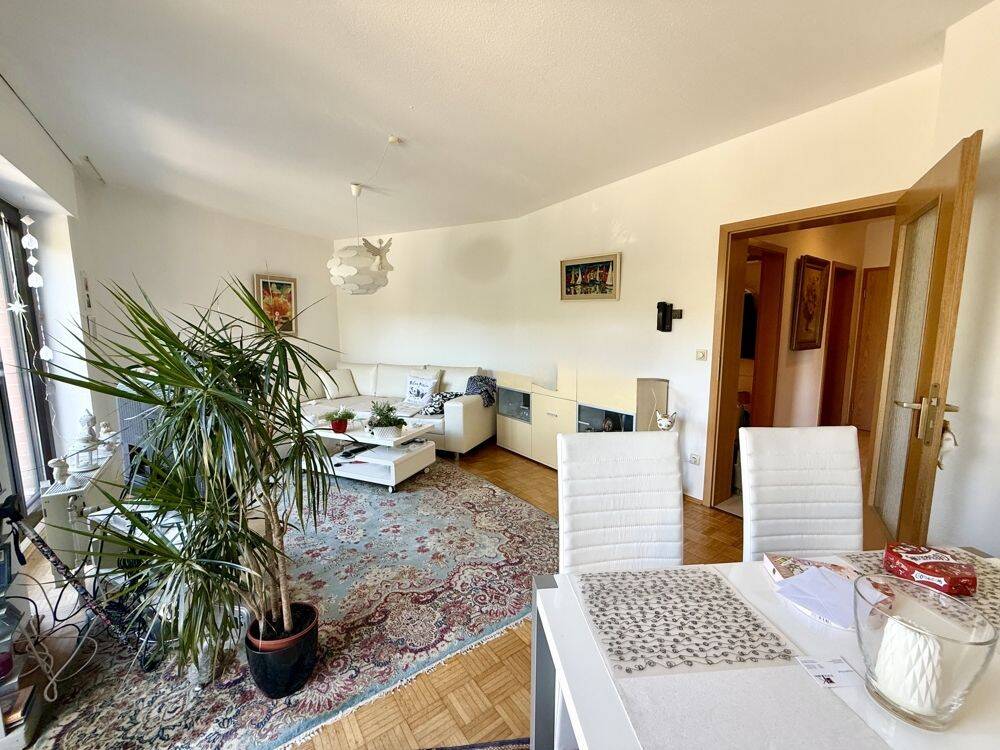 *** Vermietete 2-Zimmer-Wohnung mit Balkon und Stellplatz – Entwicklungspotenzial vorhanden ***, 49082 Osnabrück (Kalkhügel Nahne Schölerberg Sutthausen)