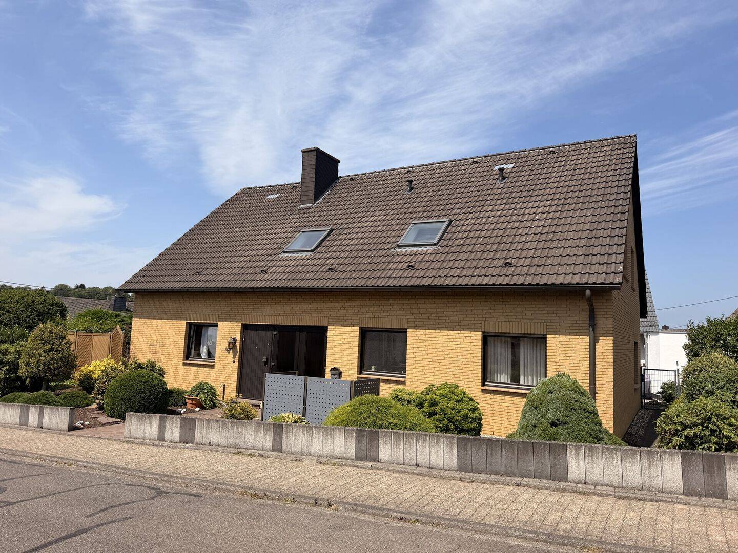 Neuhäusel – Viel Platz für die ganze Familie – Ein- bis Zweifamilienhaus mit großem Potenzial, 56335 Neuhäusel