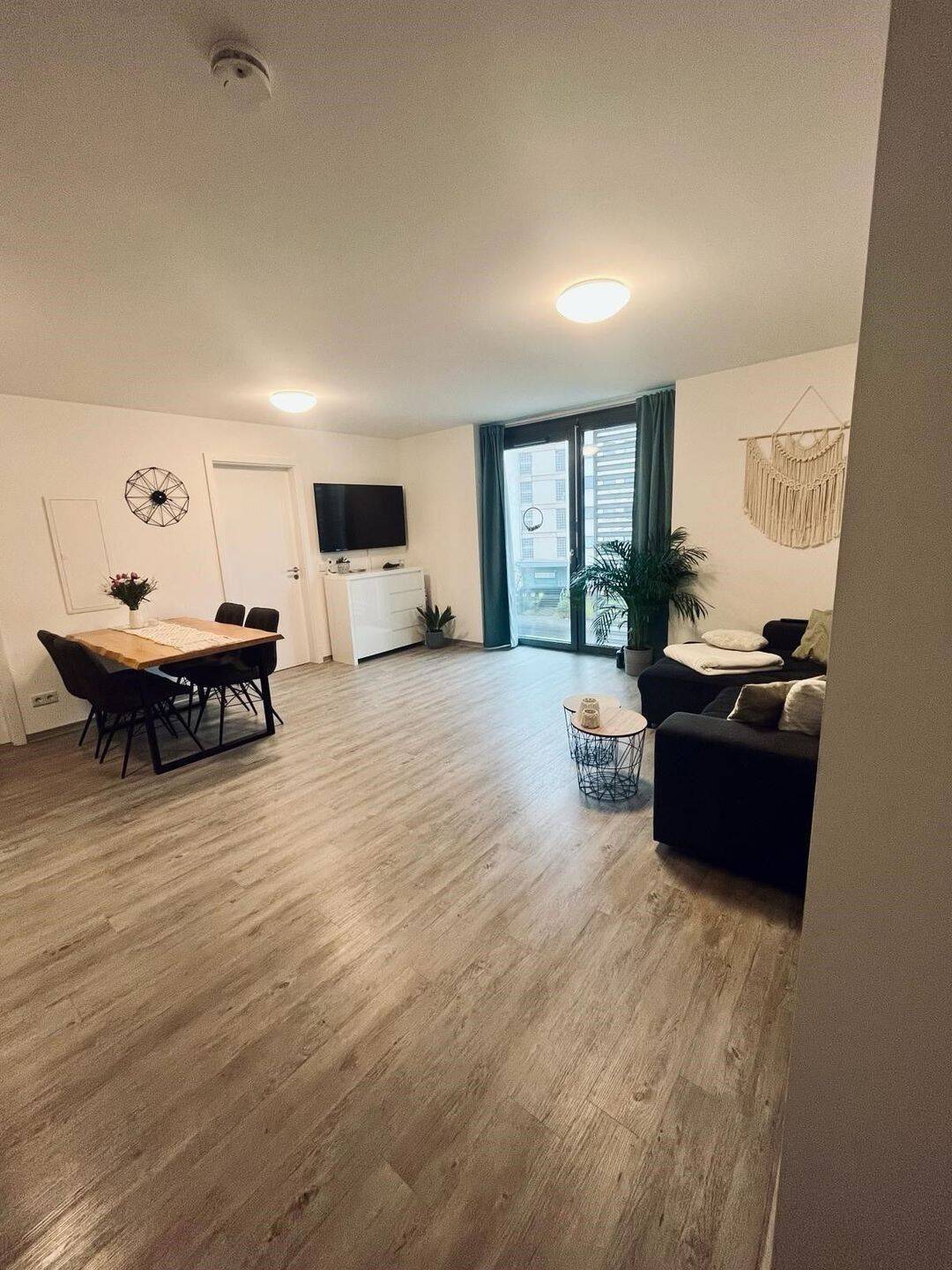 modernes 2-Zimmer-Appartment in zentraler Lage, 36100 Petersberg