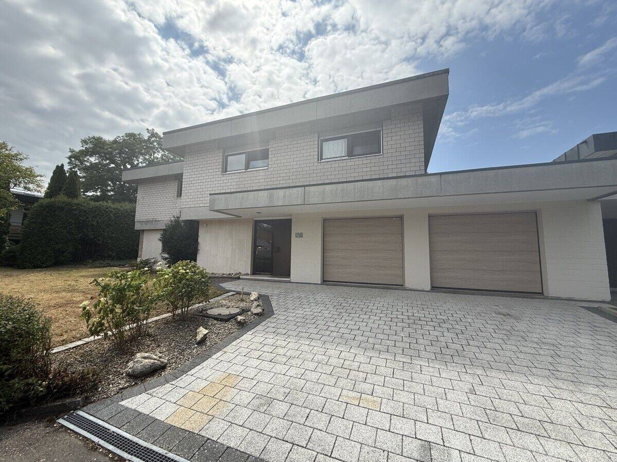 Attraktives Miethaus mit Einliegerwohnung und Doppelgarage, 74564 Crailsheim