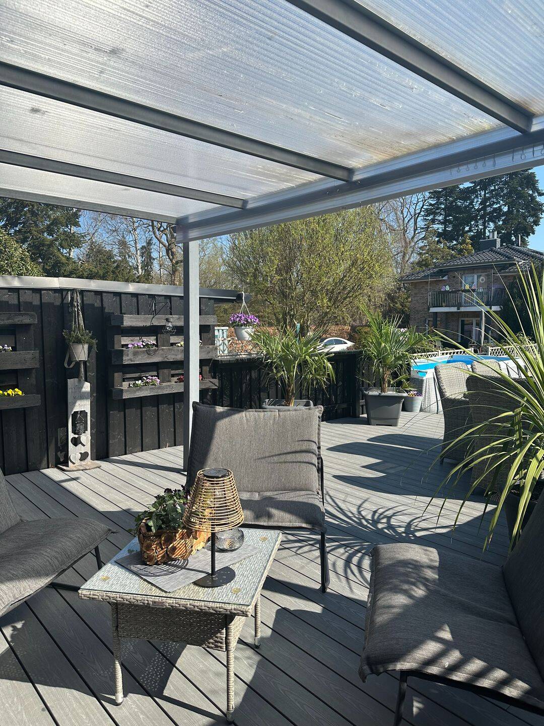 Komfortables Wohnen auf hohem Niveau auf ca. 140m² Wohnfläche, 5 Zimmern mit Garten, Garage und Pool, 22117 Hamburg (Mitte Billstedt)