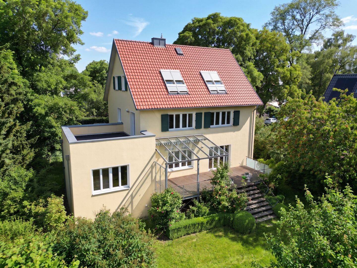 Exklusive Stadtvilla auf Traumgrundstück in Bestlage, 18057 Rostock (Gartenstadt/Stadtweide Hansaviertel Kröpeliner Tor-Vorstadt Stadtmitte)