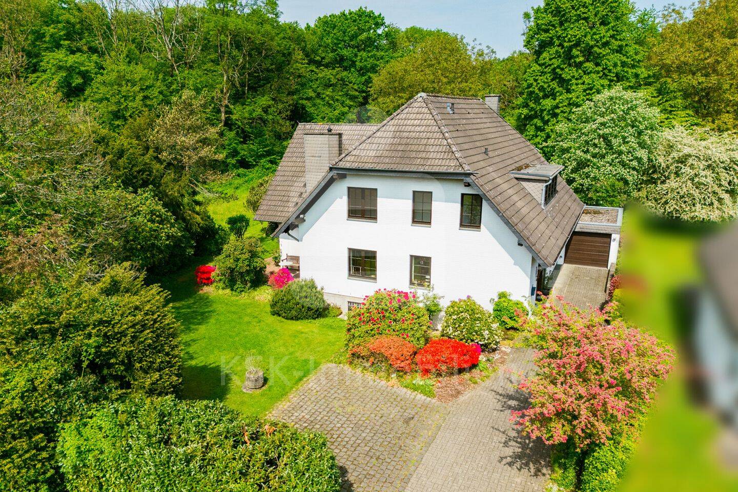 Mehr als ein Zuhause – Einfamilienhaus mit Einliegerwohnung und großem Garten in Lohmar., 53797 Lohmar