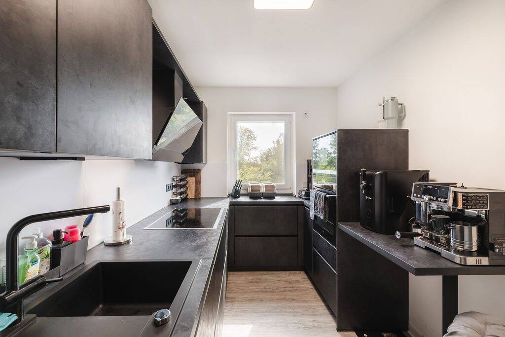 TOP modernisierte Eigentumswohnung in Ehlscheid – 3 Zi. – Balkon – Stellplatz, 56581 Ehlscheid