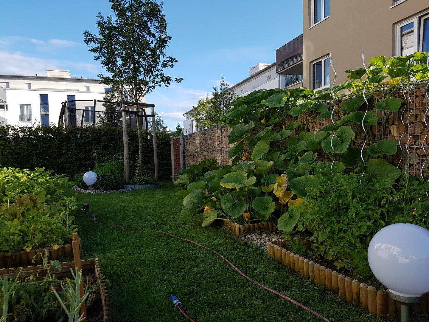 2,5 Zimmer Garten Wohnung im wiesbadener Künstlerviertel, 65197 Wiesbaden (Biebrich Dotzheim Wiesbaden)