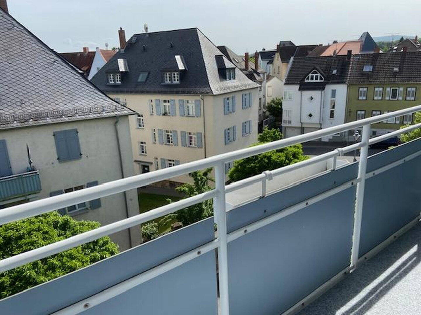 Bad Nauheim Stadt, Südbalkon, helle 1 ZKB ca. 26 m, 61231 Bad Nauheim