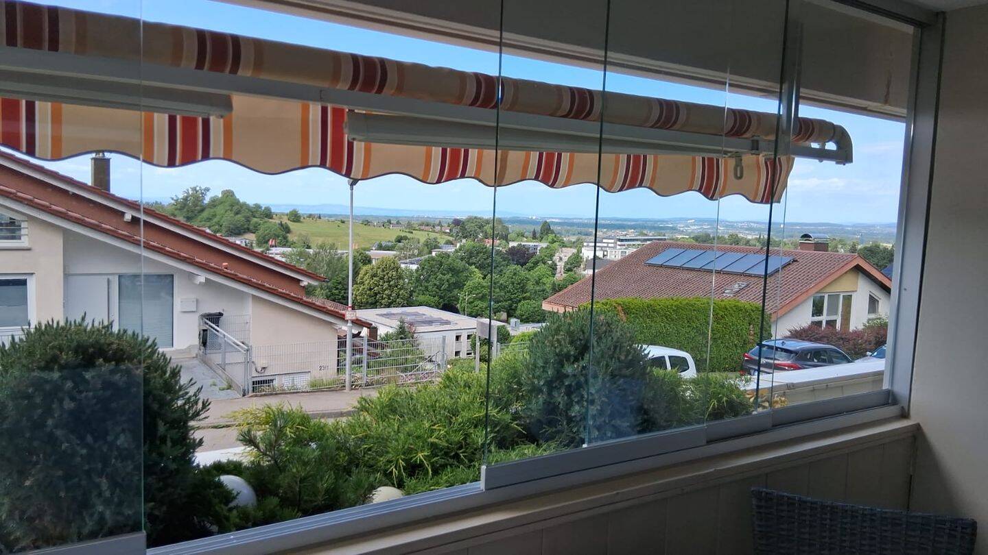 Traumhafter Berg- & Seeblick: Hochwertig möblierte 1-Zimmer-Wohnung in Tettnang, 88069 Tettnang