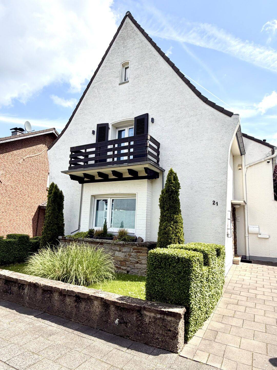 Freistehendes Einfamilienhaus mit traumhaftem Gartenidyll in Duisburg-Bergheim, 47228 Duisburg (Bergheim Friemersheim Hochemmerich Winkelhausen)