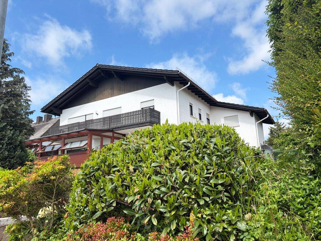 Großzügiges Haus mit 2 Wohnungen, 35435 Wettenberg