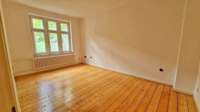 Schicke Altbauwohnung (2ZIDKB) mit Balkon und toll aufgearbeiteten Holzböden in Innenstadtnähe, Friedenstr. 50, Duisburg., 47053 Duisburg (Altstadt Dellviertel Hochfeld Wanheimerort)