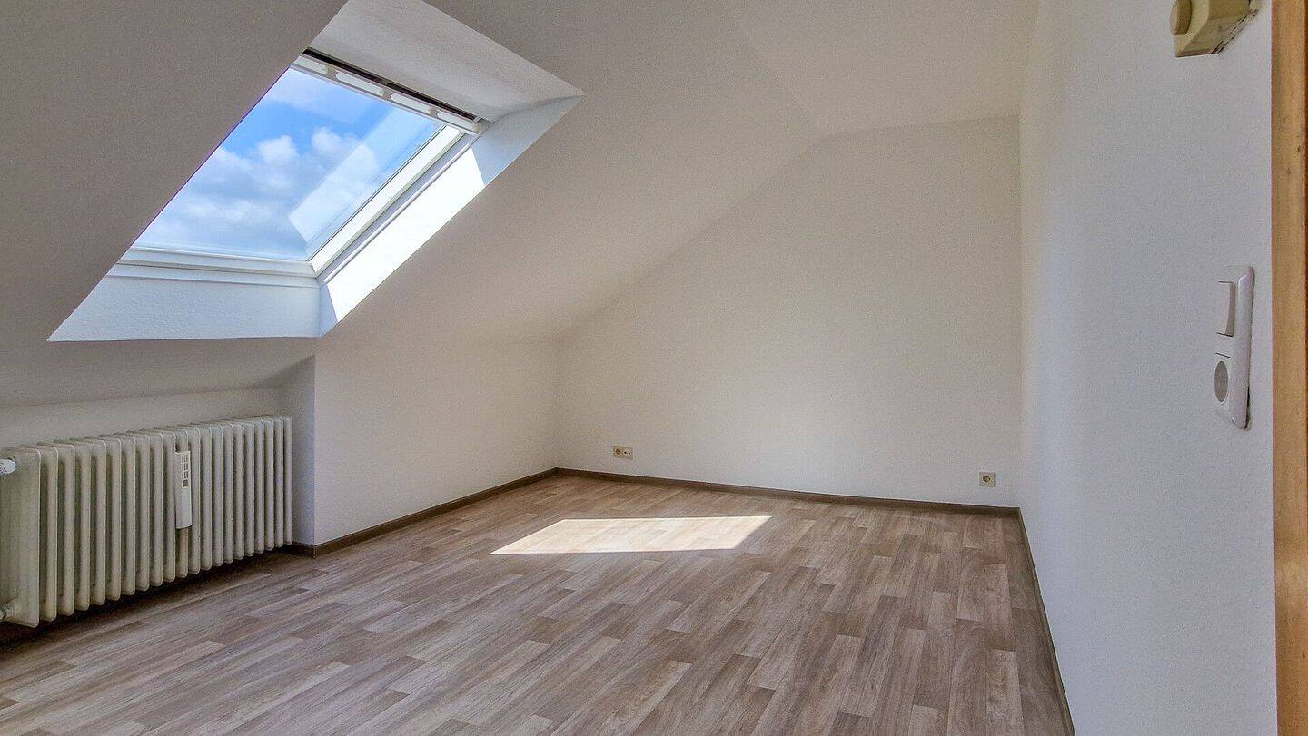 Ein Zuhause mit Aussicht: Helle Dachgeschosswohnung im beliebten Schwelmer Norden, 58332 Schwelm