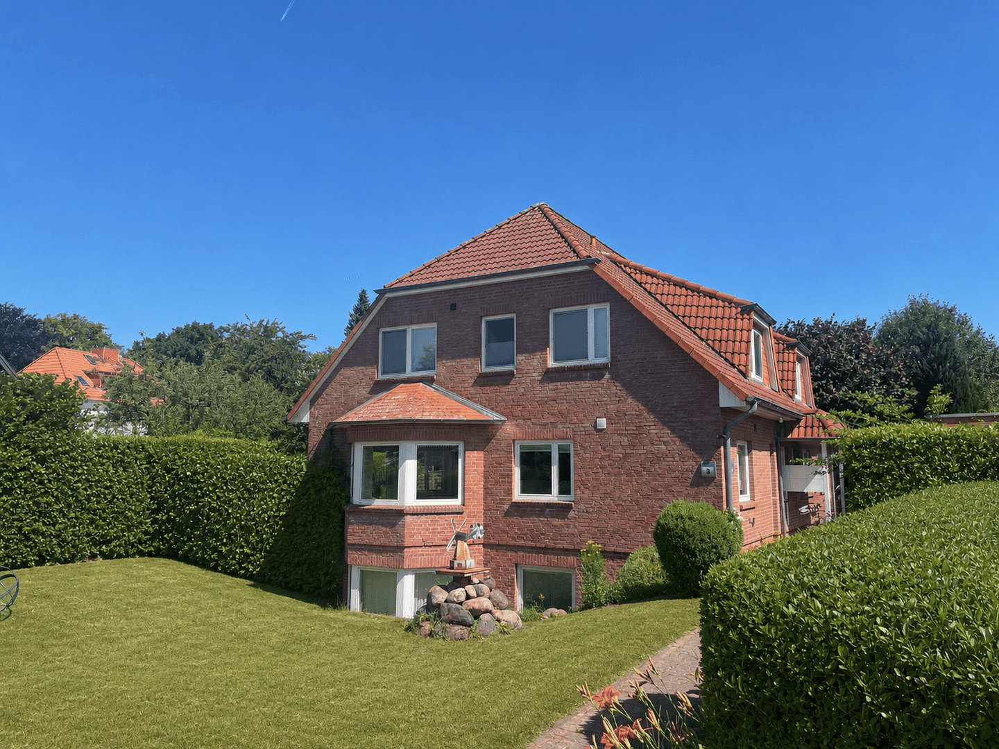 Im Herzen von Heikendorf: MFH mit 4 Wohneinheiten für die große Familie, 24226 Heikendorf