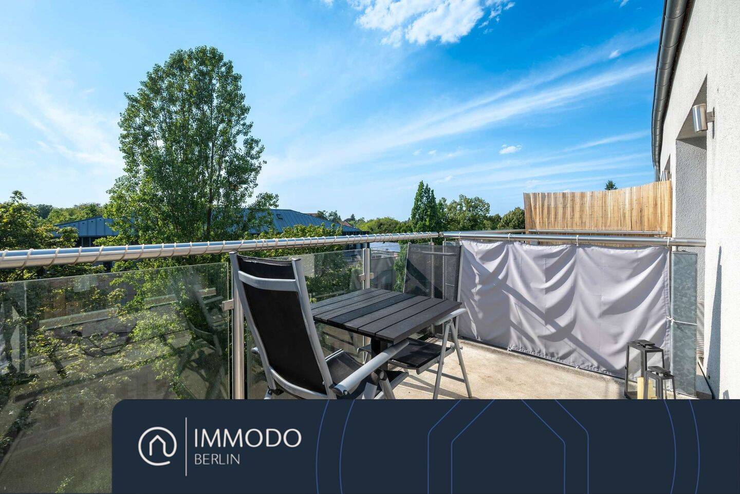 ?? Dachgeschoss mit Freiblick & sonnigen West Balkon – renoviertes 1 Zimmer Studio fußläufig zur FU, 14195 Berlin (Steglitz-Zehlendorf)