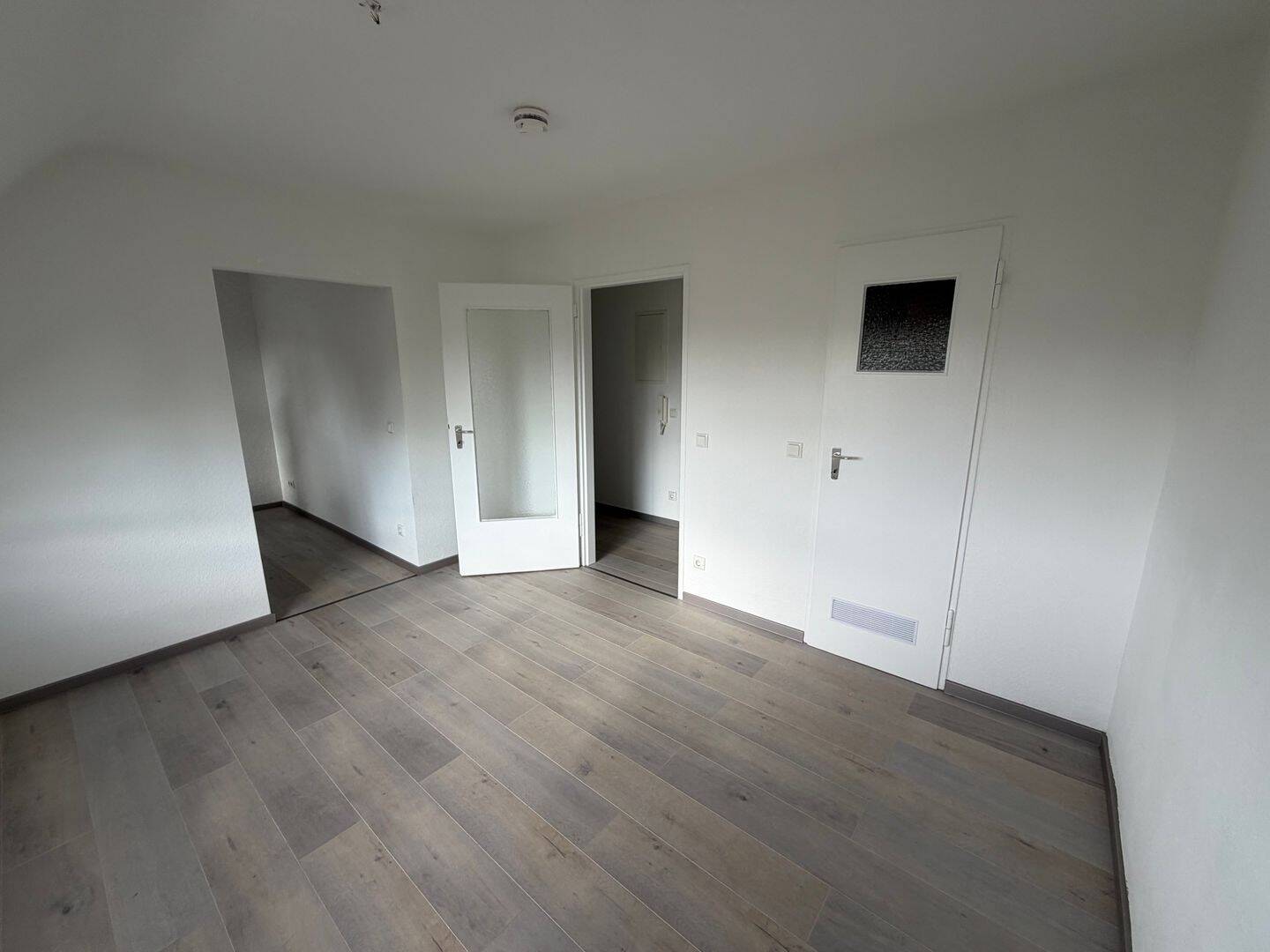 Gut gepflegt 2 Zimmer Wohnung in Nürnberg Eibach, 90451 Nürnberg (Eibach Hafen Maiach Reichelsdorf Röthenbach bei Schweinau)