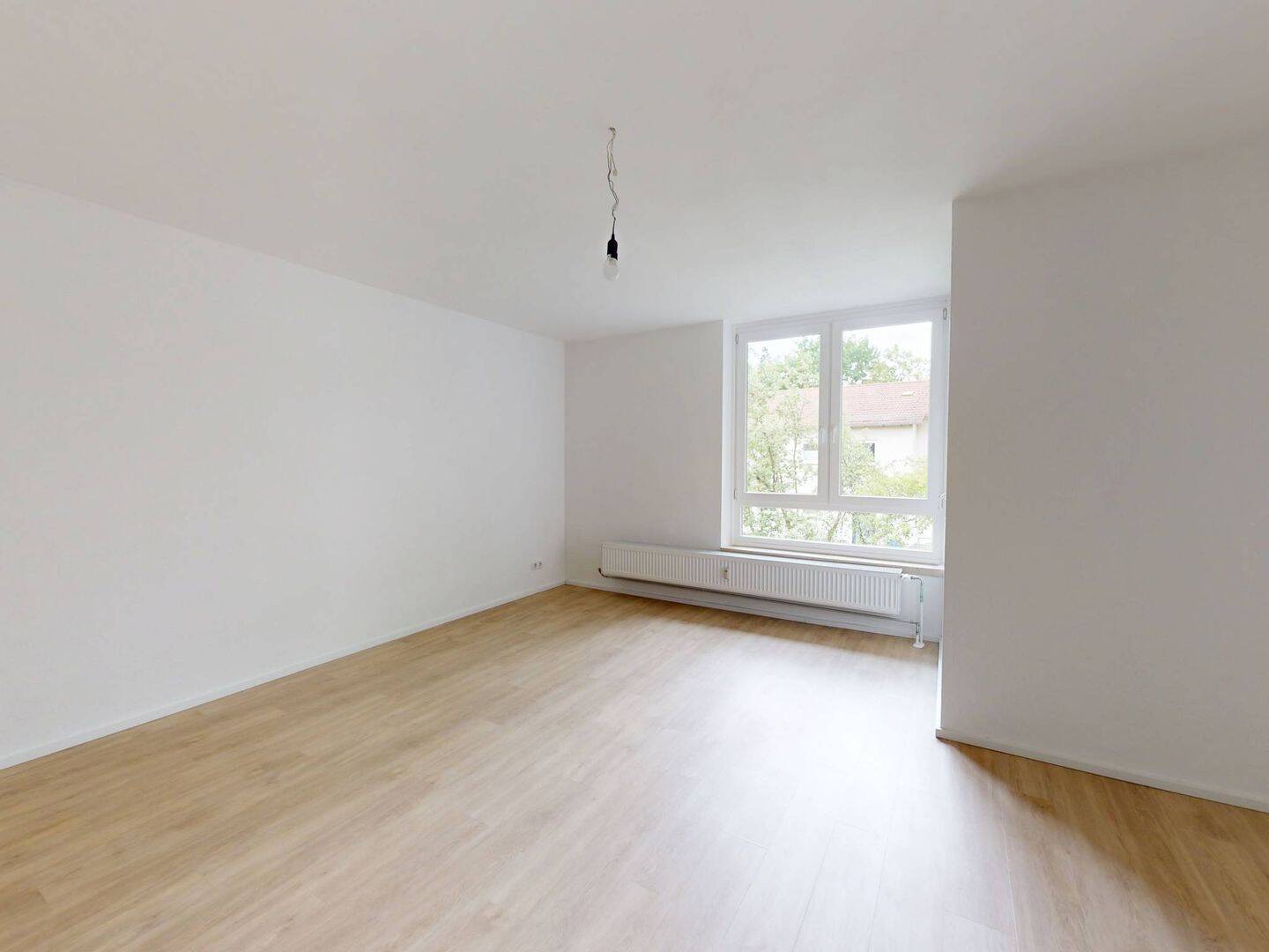 ** Helle 3-Zimmer Wohnung mit TAGESLICHTBAD und BALKON in Roding! **, 93426 Roding