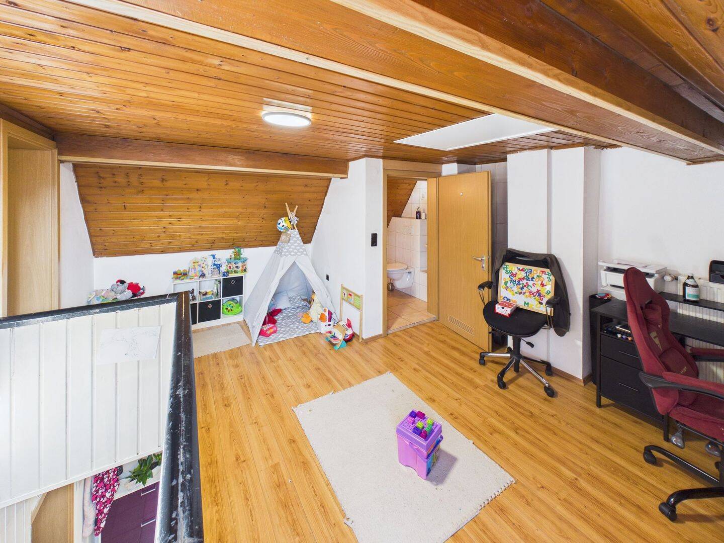 Großzügige Maisonettewohnung mit viel Platz und besonderem Wohngefühl, 72358 Dormettingen