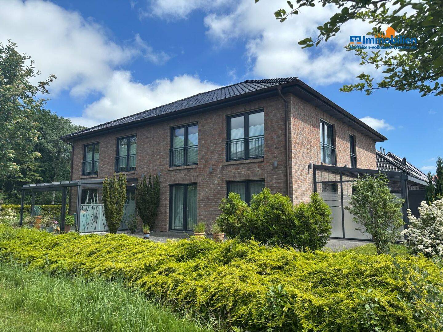 Moderne und exklusive Doppelhaushälfte in ruhiger Lage, 26524 Hage