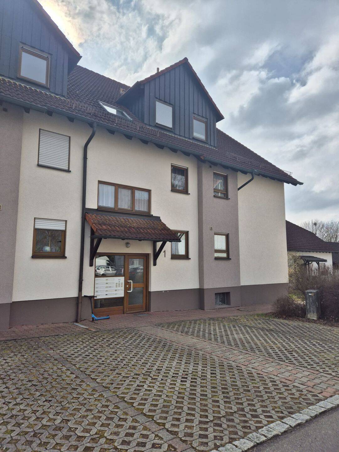 Charmante 3-Zimmer-Wohnung mit Terrasse in ruhiger Lage von Blaufelden, 74572 Blaufelden