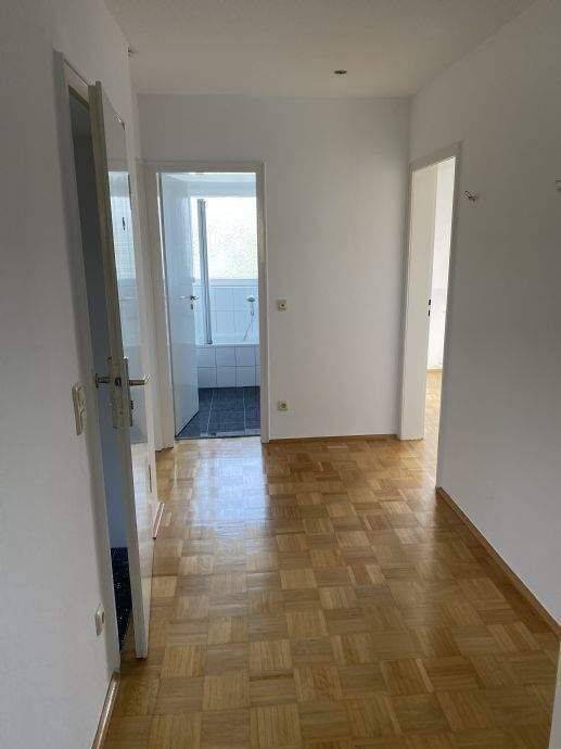 Attraktive 2,5-Zimmer-DG-Wohnung in einer TOP-Lage von Essen-Bredeney, 45133 Essen (Bredeney Rüttenscheid Schuir Stadtwald)