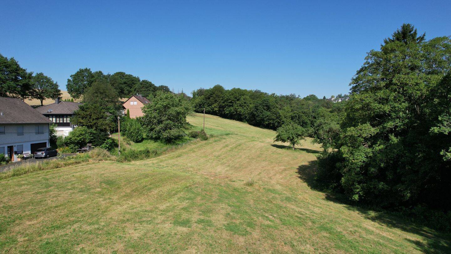 MANNELLA *Wohnen mit Blick in die Natur* Baugrundstück mit positiver Bauvoranfrage., 53819 Neunkirchen-Seelscheid