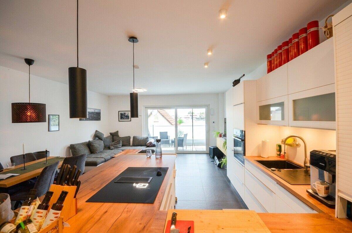 Innovativ wohnen! Sonnige 3 Zimmer Wohnung mit hochmoderner Ausstattung, in zentraler Lage!, 65520 Bad Camberg