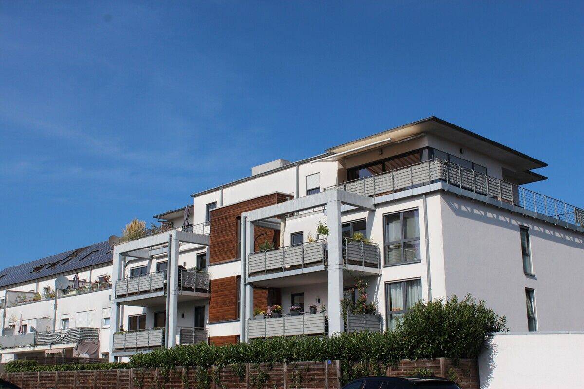 Großzügige 4 Zimmer Wohnung mit Gartenanteil in urbaner Lage!, 53175 Bonn (Bad Godesberg Friesdorf Plittersdorf)