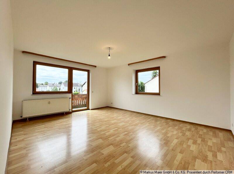 Helle und geräumige Wohnung im 2-Parteien-Haus, 84419 Schwindegg