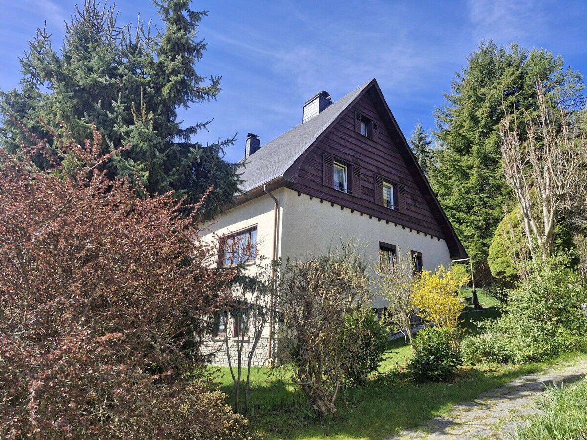 Wohnen, wo andere Urlaub machen – charmantes Haus in Rittersgrün!, 8359 Breitenbrunn/Erzgeb.