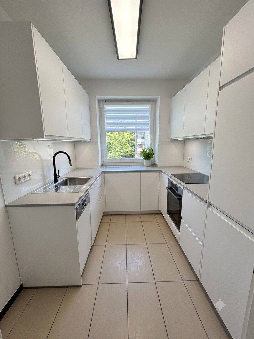 Renovierte 2 Zimmer Wohnung mit neuer Einbauküche inkl. ab August, 47445 Moers