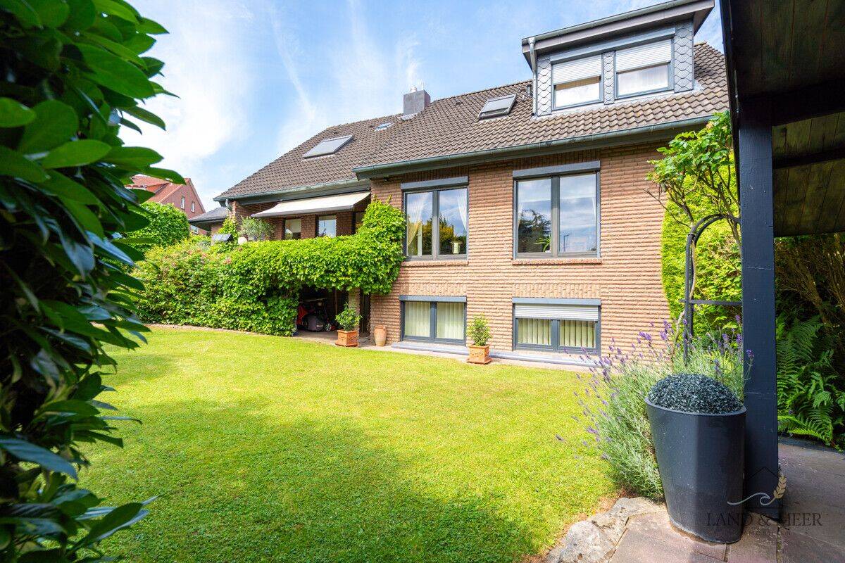 Wohnqualität auf höchstem Niveau – Exklusives Einfamilienhaus mit separater Einliegerwohnung, 23730 Neustadt in Holstein