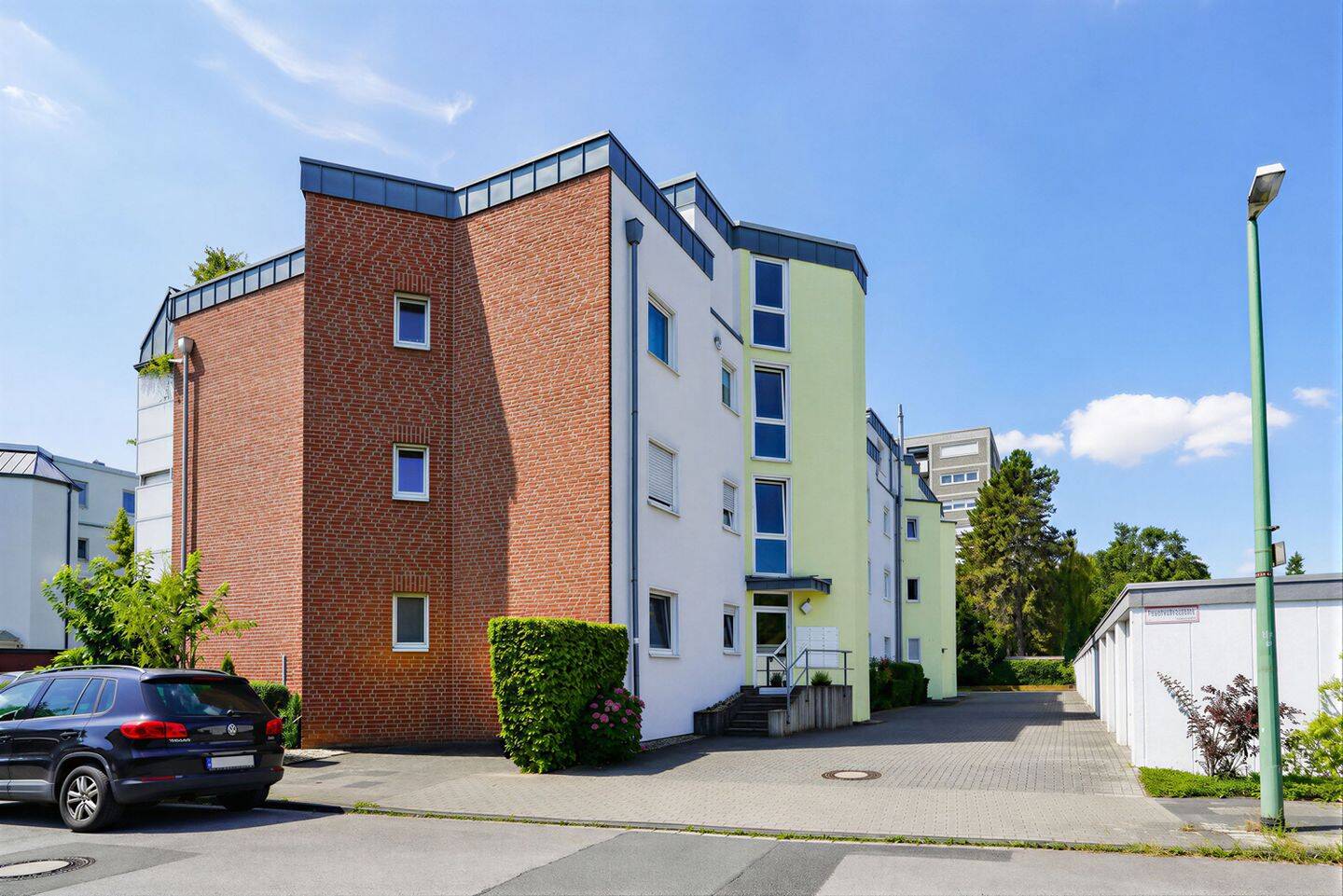 Modernisierte 2-Zimmer-Wohnung mit großer Loggia in Rahm-West., 47269 Duisburg (Großenbaum Rahm)