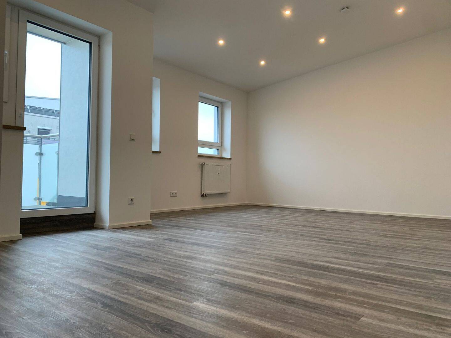 Moderne 2-Zimmer-Wohnung mit schönem Ausblick nahe der Pegnitz, Fürth Stadtgrenze, 90762 Fürth (Innenstadt)